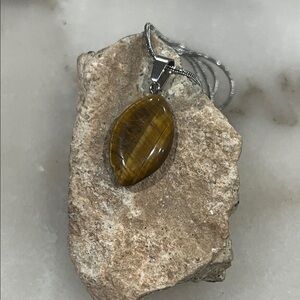 Brown Tiger Stone Pendant Necklace